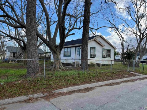 Photo of 240 Boudreaux St St, Houma, LA 70363 (MLS # BY2026006409)