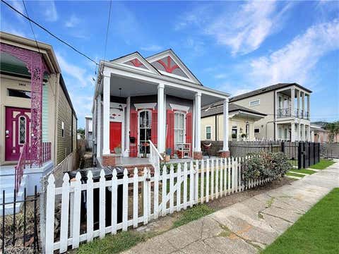 Photo of 1916 Delachaise Street St #B, New Orleans, LA 70115 (MLS # NO2572483)