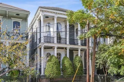 Photo of 1229 Annunciation Street St, New Orleans, LA 70130 (MLS # NO2547429)