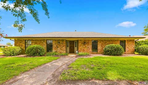 Photo of 201 Aspen Dr Dr, Houma, LA 70360 (MLS # BY2026015644)
