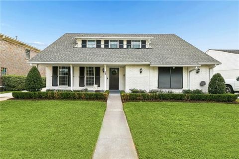 Photo of 38 Antigua Drive Dr, Kenner, LA 70065 (MLS # NO2546439)