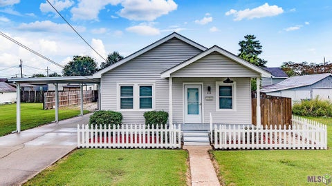 Photo of 212 North 12th Street ST, Thibodaux, LA 70301 (MLS # BY2026015615)