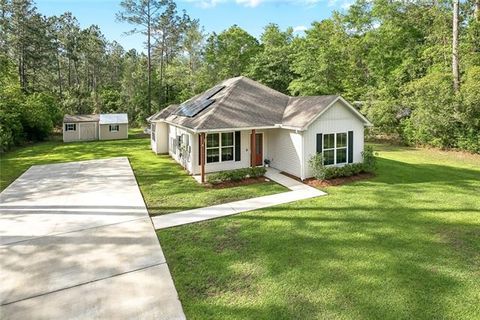Photo of 21473 Soell Drive Dr, Abita Springs, LA 70420 (MLS # NO2551590)