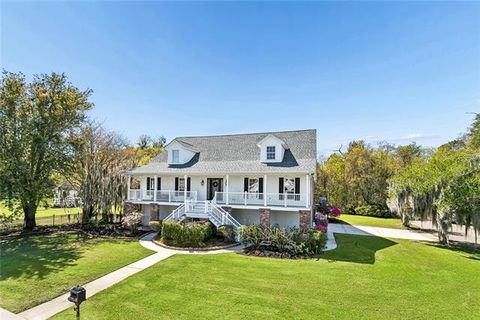 Photo of 138 David Drive Dr, Mandeville, LA 70448 (MLS # NO2548312)