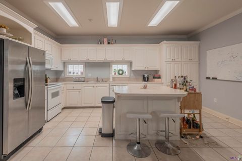 Photo of 5545 Ducros Dr Dr, Baton Rouge, LA 70820 (MLS # BR2026003271)