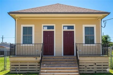 Photo of 2421 Louisa Street St, New Orleans, LA 70117 (MLS # NO2560346)