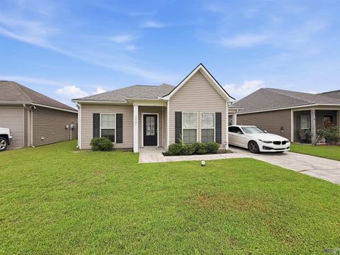 Photo of 13541 Lily Ave Ave, Walker, LA 70785 (MLS # BR2026009311)