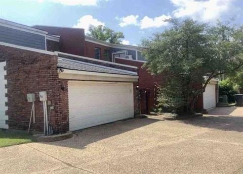 Photo of 1905 E Kings Highway, Shreveport, LA 71105 (MLS # NO2545998)