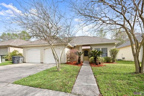 Photo of 9431 Boone Dr Dr, Baton Rouge, LA 70810 (MLS # BR2026004521)
