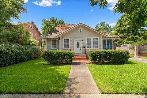 Photo of 718 Florida Boulevard BLVD, New Orleans, LA 70124 (MLS # NO2566157)