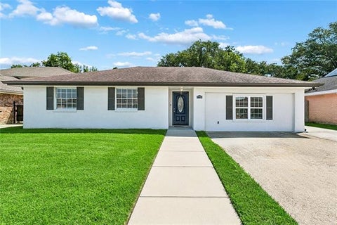Photo of 7731 Pebble Drive Dr, New Orleans, LA 70128 (MLS # NO2572975)