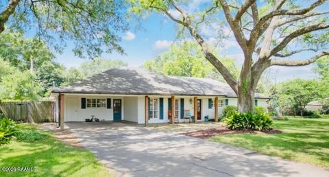 Photo of 400 Karen Drive, Lafayette, LA 70503 (MLS # 2600003854)