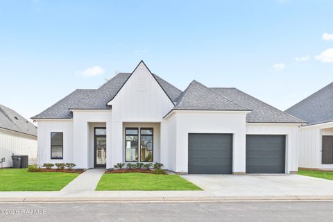 Photo of 305 Grand Oak Drive, Broussard, LA 70518 (MLS # 2500004930)