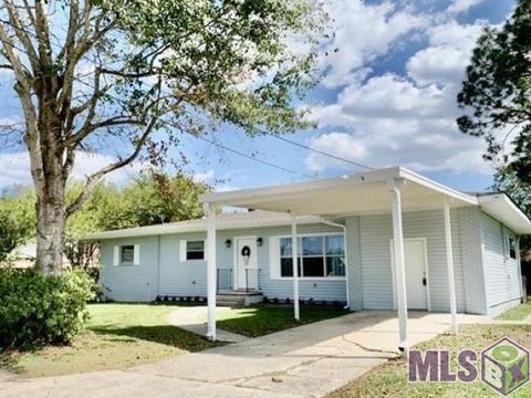 Photo of 716 Franklin St St, Morgan City, LA 70380 (MLS # BY2026008290)