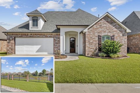 Photo of 112 Woodhaven Road, Youngsville, LA 70592 (MLS # 2500003125)