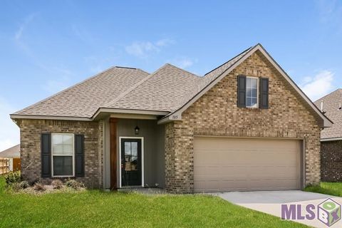 Photo of 105 Alpine Meadows Lane Ln, Lafayette, LA 70506 (MLS # BR2026008640)