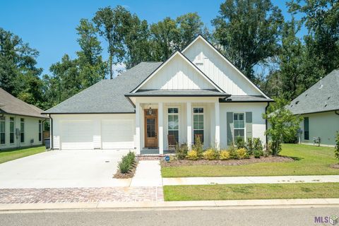 Photo of 12981 Baldachin Ave Ave, Baton Rouge, LA 70818 (MLS # BR2026002051)