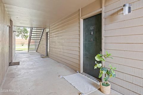 Photo of 220 Doucet Road #107a, Lafayette, LA 70503 (MLS # 2600004140)