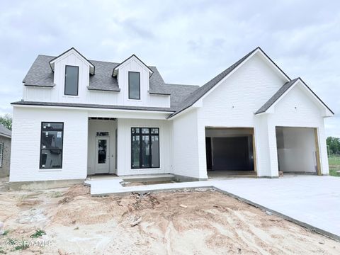 Photo of 117 Fountain Mdw Drive, Broussard, LA 70518 (MLS # 2600002829)