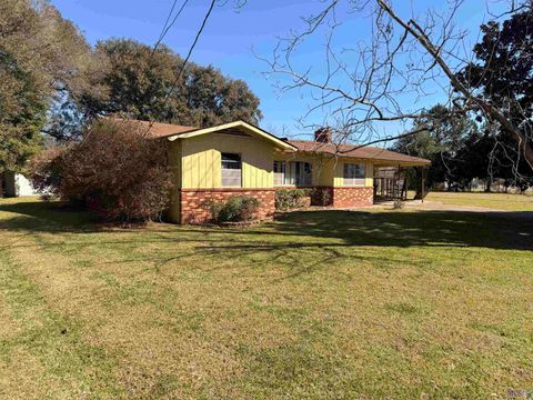 Photo of 4987 Lois Dr Dr, Zachary, LA 70791 (MLS # BR2026003636)