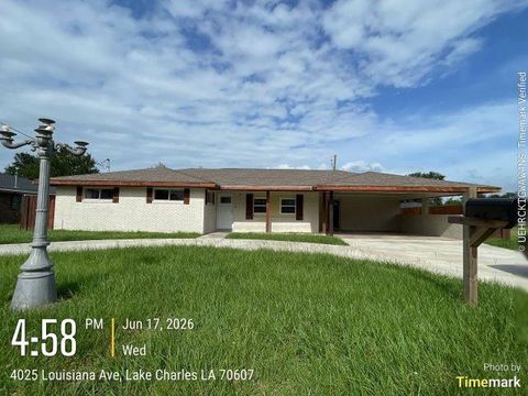Photo of 4025 Louisiana Avenue AVE, Lake Charles, LA 70605 (MLS # CN2563892)