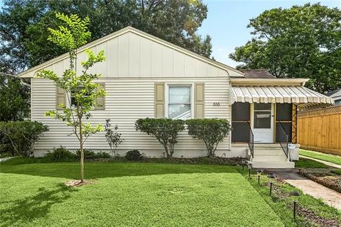Photo of 555 Honore Drive Dr, Jefferson, LA 70121 (MLS # NO2565090)