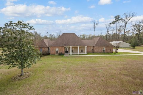 Photo of 16010 Peairs Rd Rd, Pride, LA 70770 (MLS # BR2026000830)