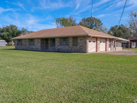 Photo of 111 Swamp Dr Dr, Bourg, LA 70343 (MLS # BY2026014266)