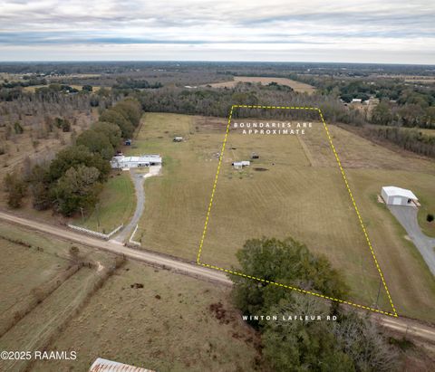 Photo of Winton Lafleur Road, Opelousas, LA 70570 (MLS # 2500006064)