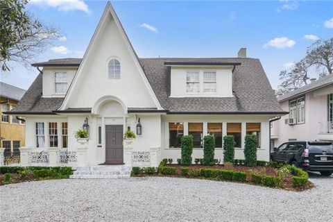 Photo of 27 Audubon Boulevard Blvd, New Orleans, LA 70118 (MLS # NO2543443)