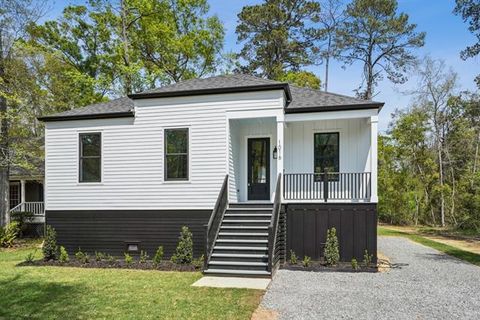 Photo of 1016 W 19th Avenue Ave, Covington, LA 70433 (MLS # NO2549064)