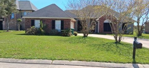 Photo of 168 River Oaks Drive Dr, Laplace, LA 70068 (MLS # NO2550293)