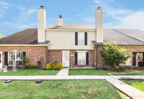 Photo of 1010 Carriage Light Loop, Youngsville, LA 70592 (MLS # 2500006296)