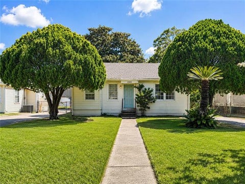 Photo of 1540 Richland Road Rd, New Orleans, LA 70114 (MLS # NO2572285)
