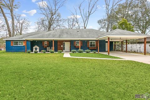 Photo of 9152 Woodbine St St, Baton Rouge, LA 70815 (MLS # BR2026004406)