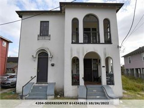 Photo of 4206 S Derbigny Street ST, New Orleans, LA 70125 (MLS # NO2558042)