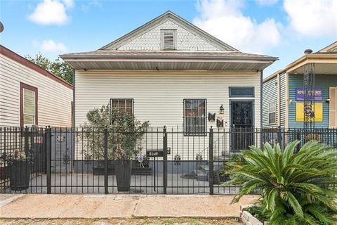 Photo of 2912 Philip Street St, New Orleans, LA 70113 (MLS # NO2546976)