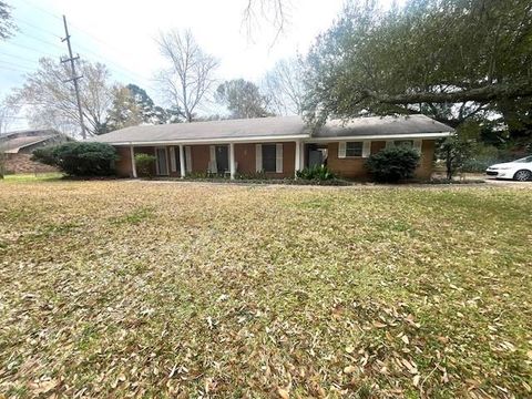 Photo of 351 Browns Bend Road Rd, Alexandria, LA 71303 (MLS # CN2545226)