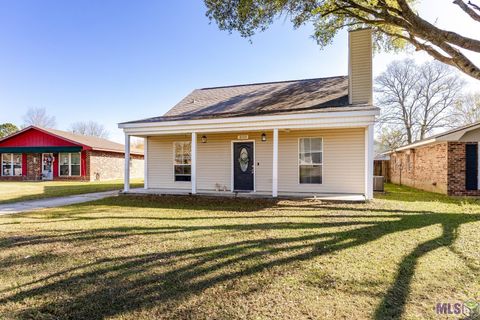 Photo of 8725 Fairoaks St St, Denham Springs, LA 70726 (MLS # BR2026004860)