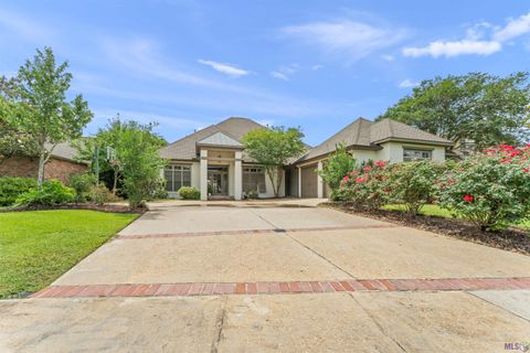 Photo of 231 Grand Lakes Dr Dr, Baton Rouge, LA 70810 (MLS # BR2026009438)