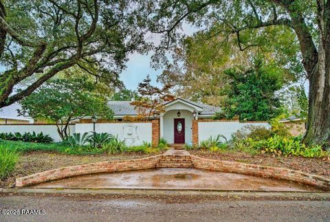 Photo of 305 Cambridge Drive, Lafayette, LA 70503 (MLS # 2500006798)