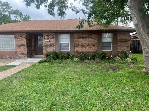 Photo of 6016 Irving Street St, Metairie, LA 70003 (MLS # NO2557058)