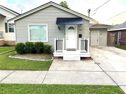 Photo of 708 Houma Boulevard Blvd, Metairie, LA 70001 (MLS # NO2551289)