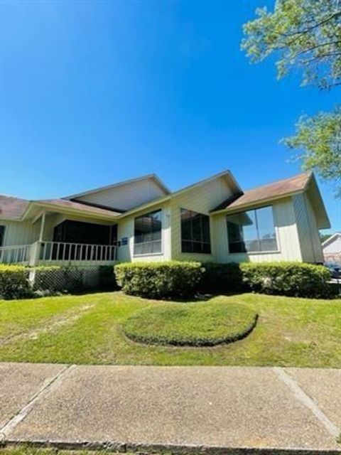 Photo of 4990 Hwy 22 Other #B, Mandeville, LA 70471 (MLS # NO2543040)