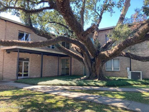 Photo of 124 Heymann Boulevard, Lafayette, LA 70503 (MLS # 2500004429)