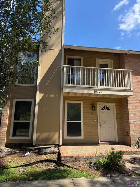 Photo of 10127 Cashel Ave AVE #C, Baton Rouge, LA 70815 (MLS # BR2026008366)
