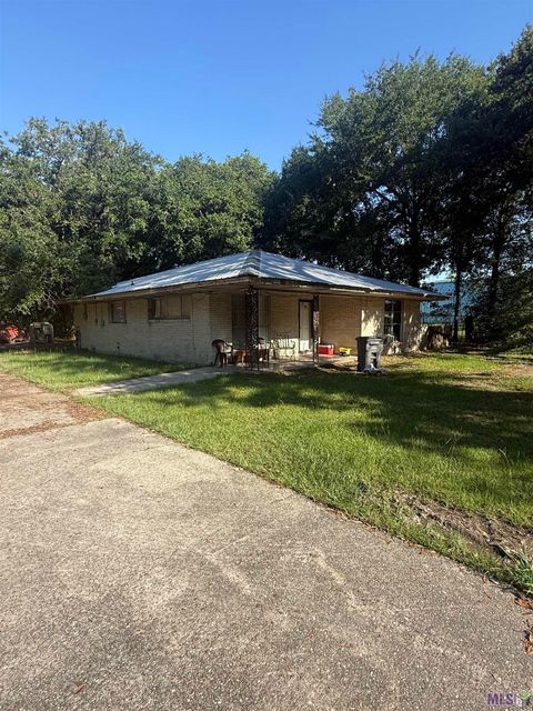 Photo of 6155 N Foster Dr Dr, Baton Rouge, LA 70805 (MLS # BR2026009270)