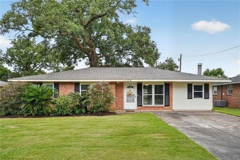 Photo of 155 Palm Springs Drive DR, Slidell, LA 70458 (MLS # NO2569585)