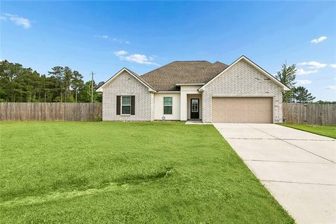 Photo of 11021 Doubleday Drive Dr, Hammond, LA 70403 (MLS # NO2553566)