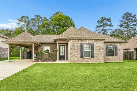 Photo of 18231 Fox Hollow Loop Loop, Hammond, LA 70401 (MLS # NO2549224)